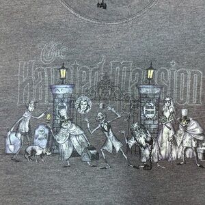 Disney Parks Haunted Mansion T-shirt Small Gray Spooky Gothic Graphic Shirt